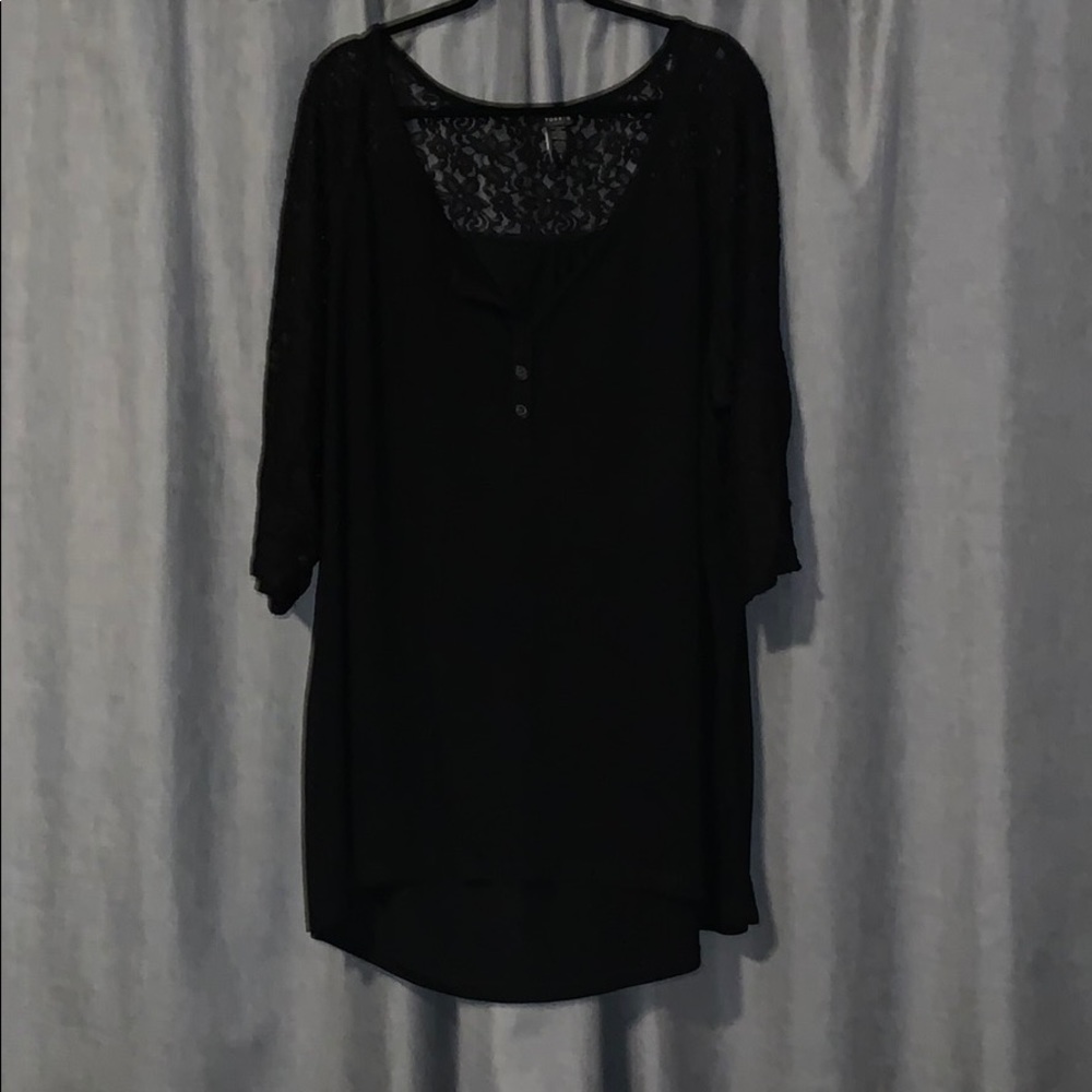 Torrid black lace t-shirt